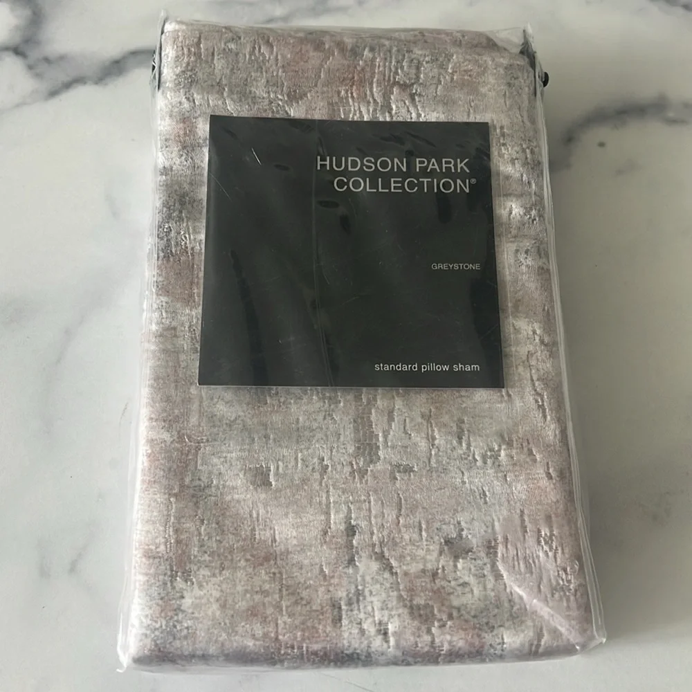 Hudson Park Collection Greystone Standard Pillow Sham, NWT Retail $135
